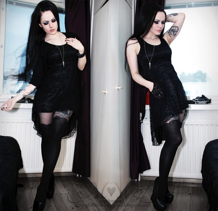 princess-pantsu:  ilovegothgirls:  Fab Mothmouth montage  She’s just so lovely