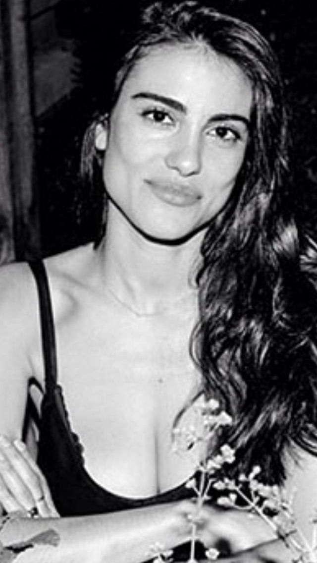 realunclemonty:  Radiantly lovely Luisa Moraes