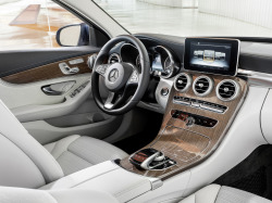 crash–test:  2015 Mercedes-Benz C300