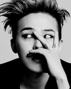 memoriestomelodies:   GD X The Holly Wood