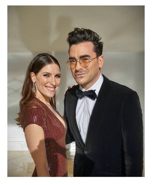 birdy-lady: ana_sorys : Sarah Levy &amp; Dan Levy tonight #CriticsChoiceAwards #Hair &amp; #