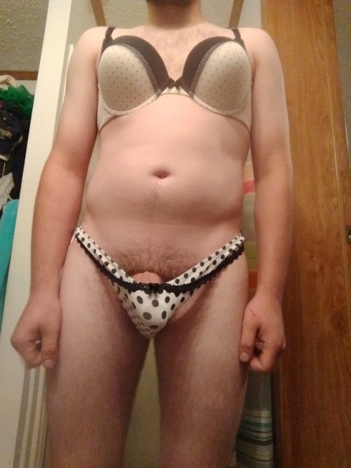 Porn photo inknpanties: pink-panty-dude:  Which thong