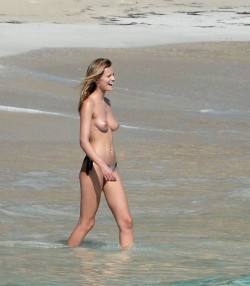 onfyrectmsxxl:  Here are some incredible nude pictures of model Edita Vilkeviciute nude and topless on the beach at St. Barts recently…#2
