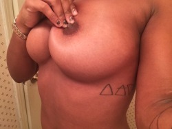 paperfag:  side boobies 💗