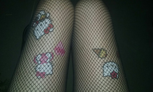 petitexbabydoll:  thighs dump part. 3