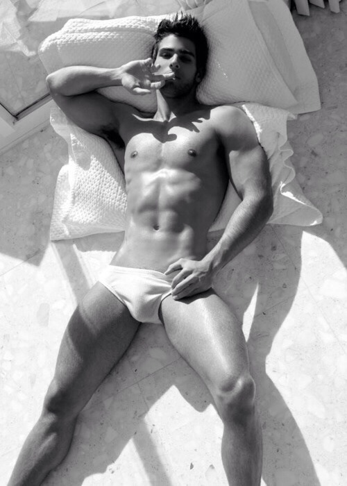 joaquimquimquim:  PABLO HERNANDEZ  THE ESSENCE OF MAN !  THE TREASURE IN BLACK &amp;