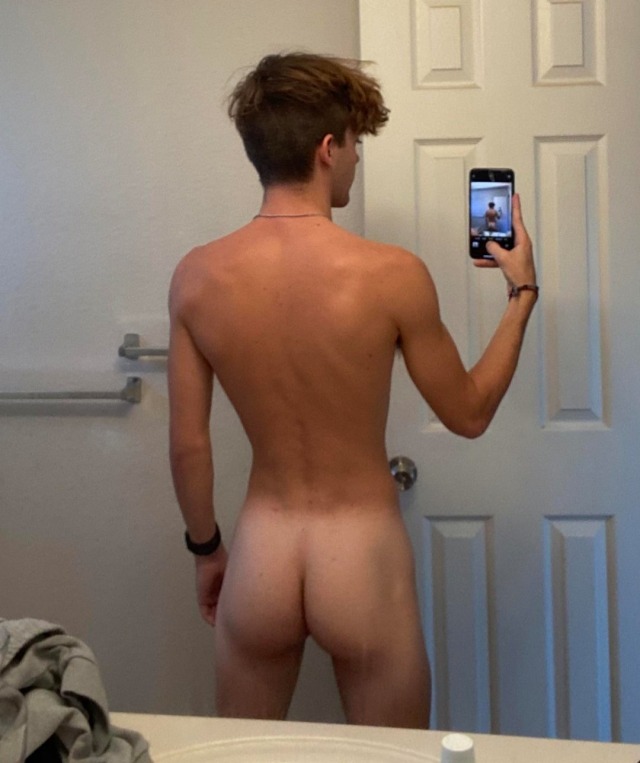 butt-boys:Twink.  nice ass