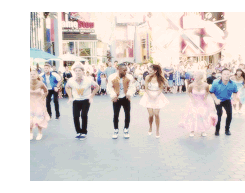 osnapitzaris:  ariana grande gets flash’d 