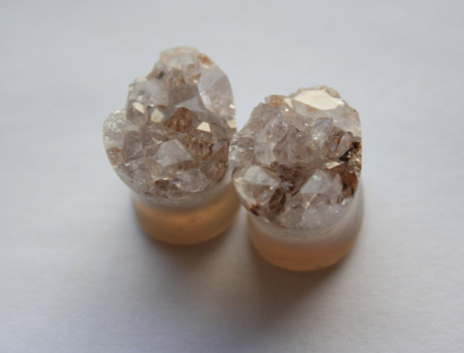 plugporn:  Amethyst Teardrops by Alternative Earth Organics 