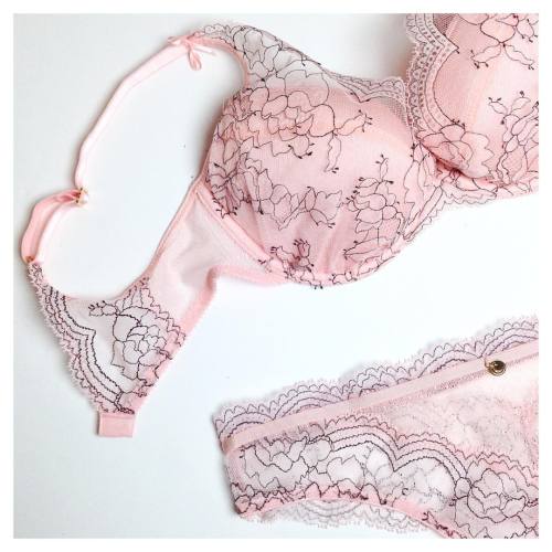 All the French feels in our newest collection, Presage, from @chantelle_paris #frenchlingerie #shopi