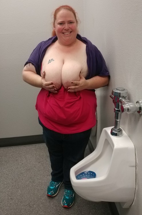 cutefeetlover73:C had never sucked cock on the floor of a truck stop bathroom before so… 2/2