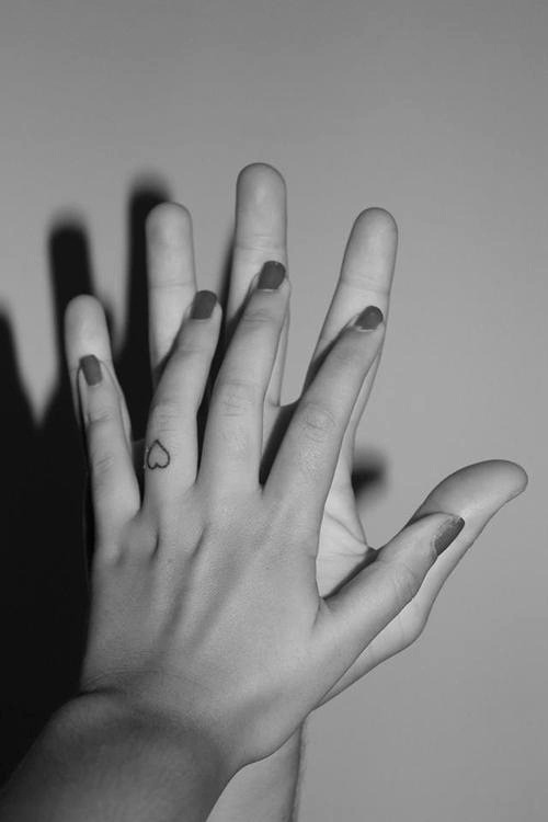 https://lzve.tumblr.com/post/147187329636