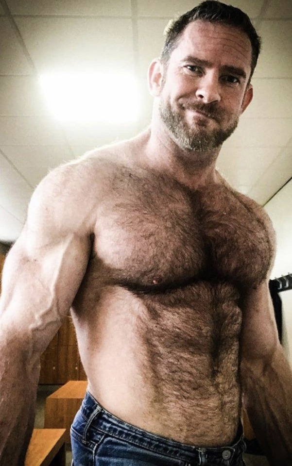 Suckpig4Marriedcock-Deactivated:rjtieman:like To Have My Ankles On His Shoulders