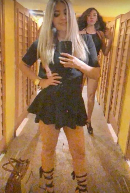 amtrsxerotic:  God I want this girl riding my cock so bad 😍🤤🔥