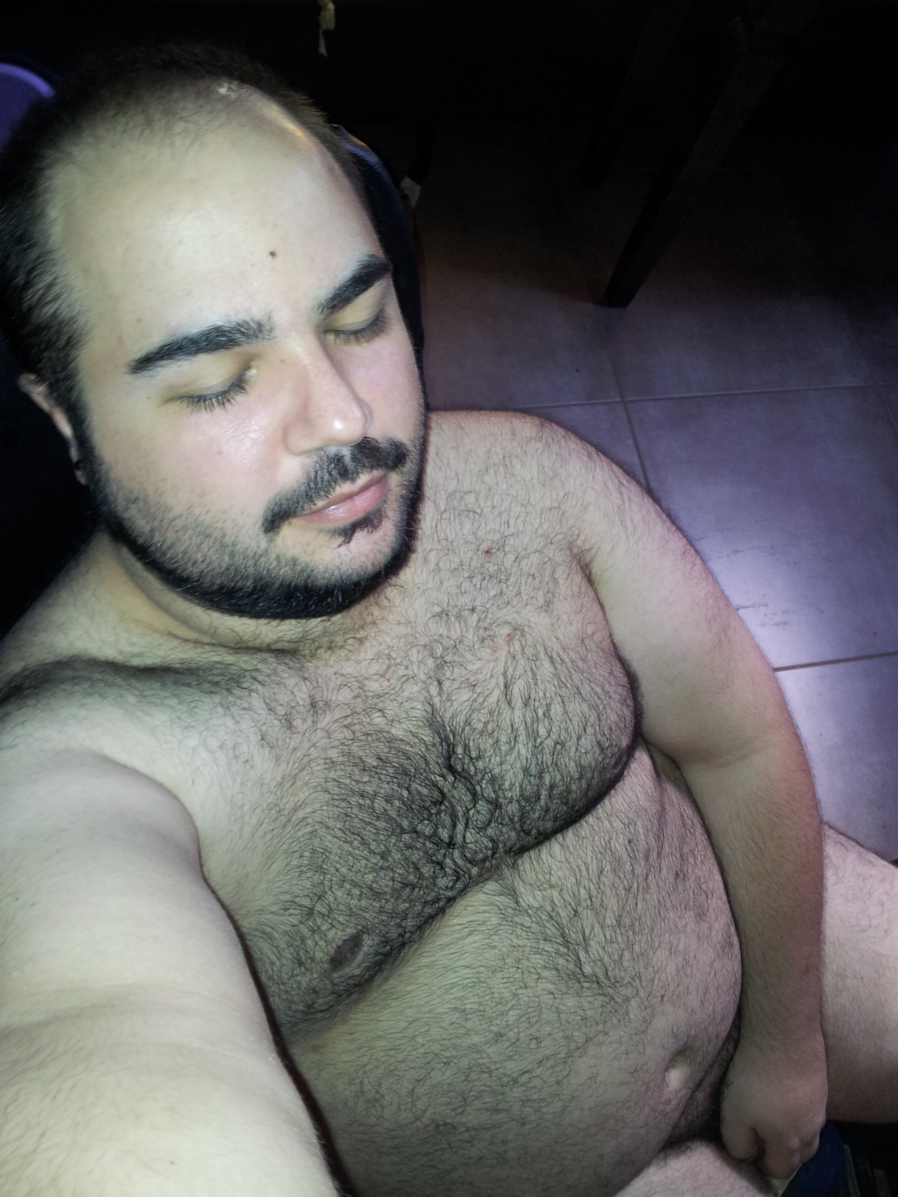 thefeyinmysoulisonfire:  Best way to relax after work and thinking about a special