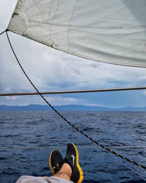 Sundays… we sail.  #mattblum #lifetimeabroad #travel #wanderlust #adventure #explore #lake #tahoe #laketahoe #sail #photography #photographer #instagood #follow #instagram #imonaboat  (at Lake Tahoe - Emerald Bay)