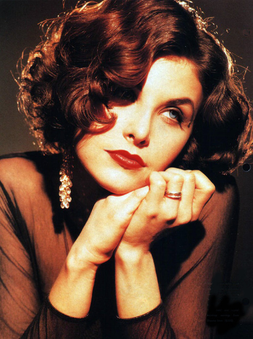 angelswouldnthelpyou: Sherilyn Fenn by Albert Sanchez