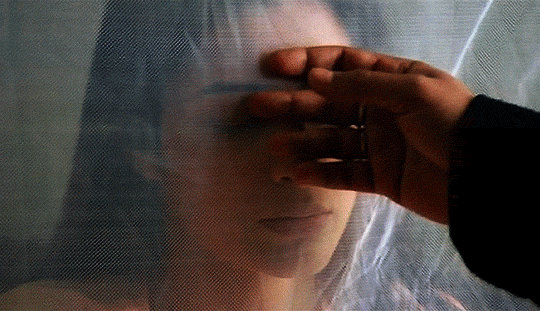 encompletalibertad:  assyrianjalebi:Maqbool (2003)  “Close your eyes…”