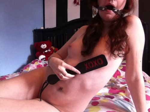 sub-self:  Its hard to tie your own gag  Indeed it is.
