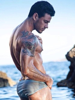 jockbeach:  http://jockbeach.tumblr.com