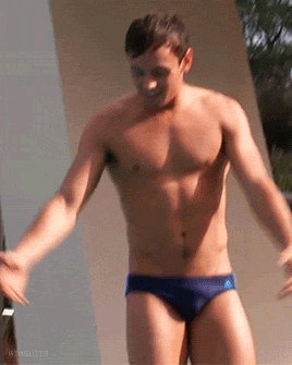 gaycelebsxxx:  Tom Daley shirtless and bulge