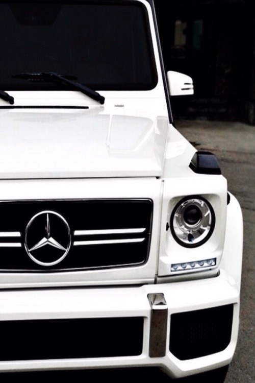 robert-dcosta:  Benz || @ || Robert D’Costa || 