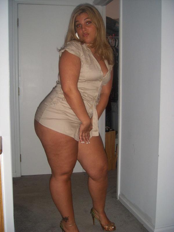 queen-chubby:  http://queen-chubby.tumblr.com/  Beautiful  and sexy