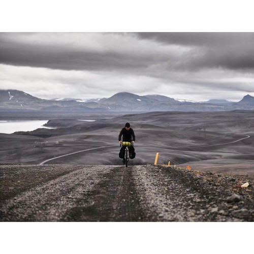 pannier: JOURNAL [ARCHIVE] | Sprengisandsleið: Touring Iceland’s Interior . pannier.cc/journal . As 