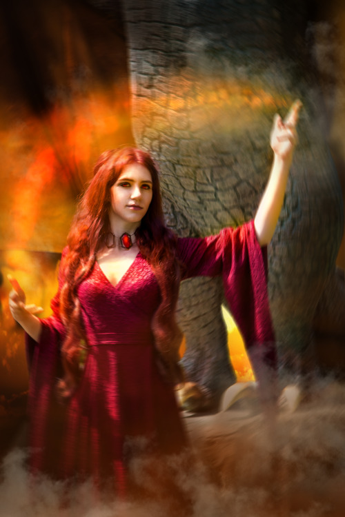 A Song of Ice and Fire - MelisandreModel, costume maker, retouch - GreatQueenLina www.facebo