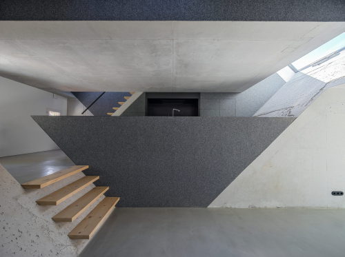subtilitas:   Peter Haimerl - Verweile doch (stay awhile) barn renovation, Münich 2015. Via, photos 