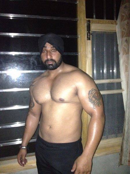 indianlatinoasianblack:  Hot Punjabi man..  ArabsAsiansBlacksIndiansLatinosPersians&Whites http://indianlatinoasianblack.tumblr.com/archive 