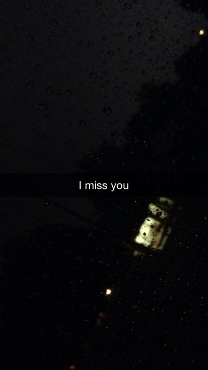 madileeeeeigh:  also I made my own cute little snapchat things the other night cause it started pouring