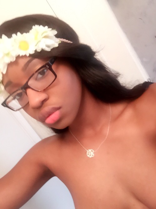 ashleyemilli:  been feeling my confidence lately. i love myself