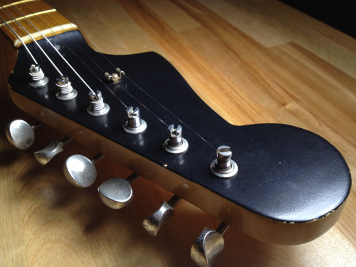 aeastguitars:  Custom Lefty Jazzbastard. Check out the details here:  aeastguitars.com/p