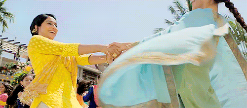 infinitebollywood:  Ek Ladki Ko Dekha Toh Aisa Laga…