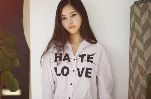 korean-dreams-girls:  Baek Su Min - September 03, 2013 Set 