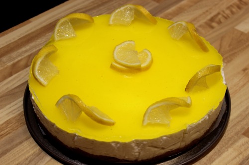 the-fairy-cream: Here’s my lemon cheesecake!