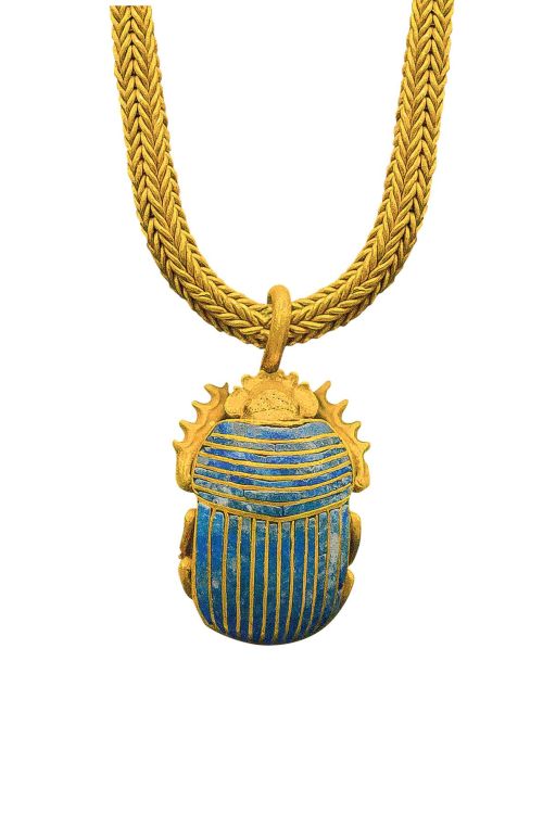 egypt-museum: Necklace of Ahhotep I A golden necklace with a scarab pendant, found in the tomb of th