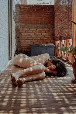 marialasangre:  Cuando me ausento de mi / Selfportrait, Maria La Sangre@marialasangreInstagram | Flickr 