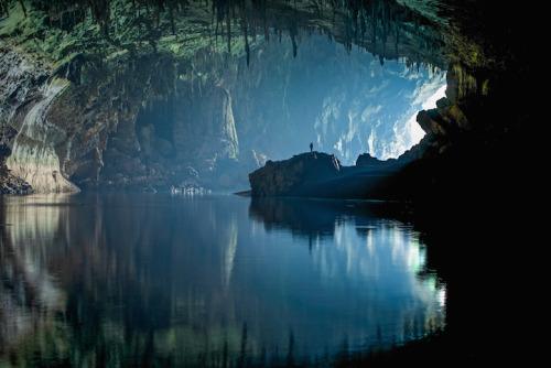 art-tension:Incredible Hidden Cave in Laoson 500pxTham Khoun Xe, more commonly known as Xe Bang Fai 