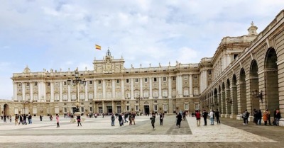 Royal #Palace of #Madrid, #Spain #courtyard #vacation #memories #building #royal (at Palacio Real de Madrid, España)
https://www.instagram.com/p/BoCd_nGgtQ4/?utm_source=ig_tumblr_share&igshid=1kttur59k1mfd