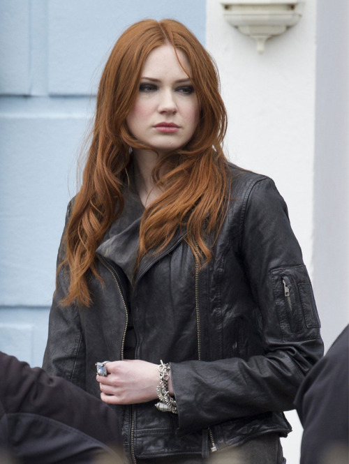 Happy Birthday to  Karen Gillan!( November 28, 1987)