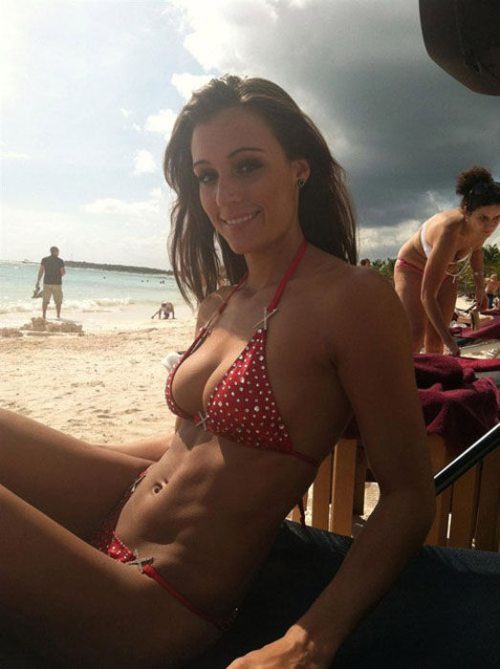 sixpackobsession:  Six-Pack Obsession You could send me your sixpack or your progress
