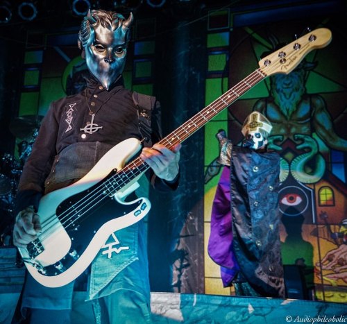 Nameless Ghoul——Ghost with Papa Emeritus lurking…. @thebandghost @legionofghost #ghost #theba