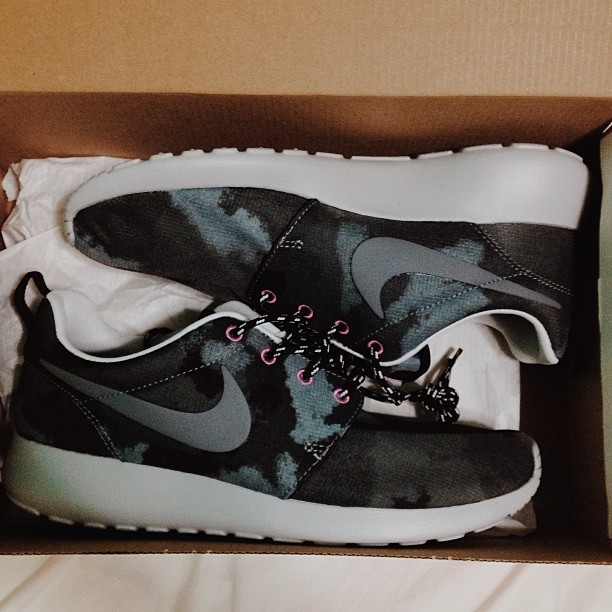 b-rights-ide:  Oh babes you’re beautiful!! #rosherun #nike #shoes #kicks #instashoe