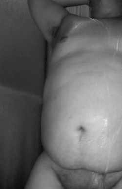 scolley:  I was casually taking a shower and the camera went off and cropped out my penis and turned my picture black and white. I am not a model.  CUTE AS HELL