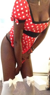 s-ammii:  Minnie Mouse on Halloween 👽🐭🎃