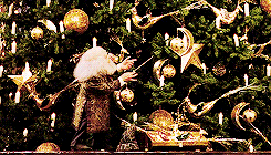 kiwikiwiandkiwi:  &lsquo;Tis the season to be jolly. 
