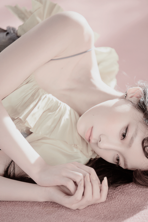  ✮ 1/100 edits of Taeyeon 