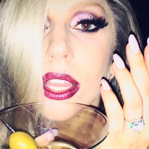 inezandvinoodh:The Face the Voice the Ring ! So in love with @ladygaga at the @vanityfair #oscars party. Kisses iv